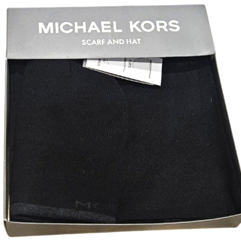 NEW! MICHAEL KORS Men's Knit Scarf & Hat 2pc. Set.